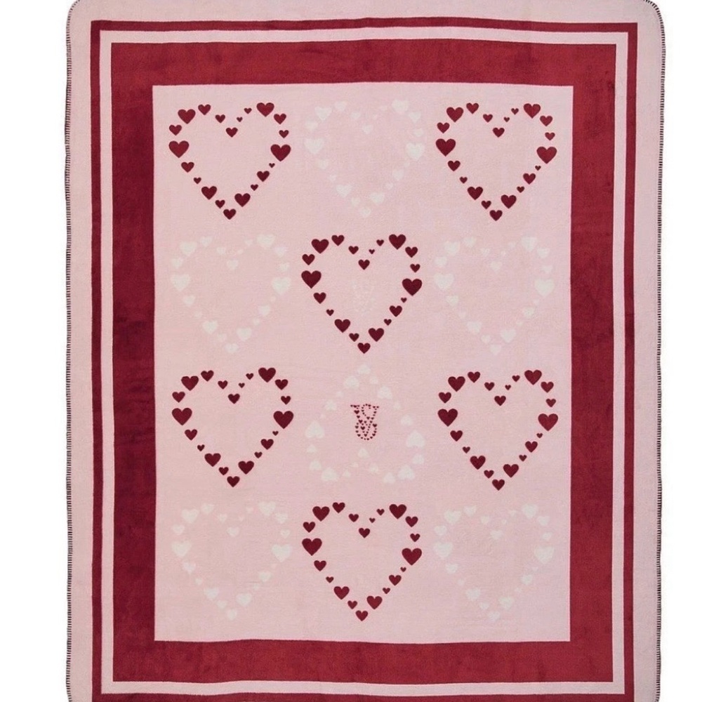 VICTORIA'S SECRET SHERPA FLEECE BLANKET HEARTS PINK THROW VALENTINES DAY 50"x60"